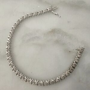 White gold diamond tennis bracelet